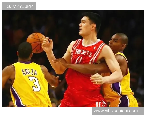 姚明亲临现场观看男篮比赛展现对篮球事业的热爱与支持