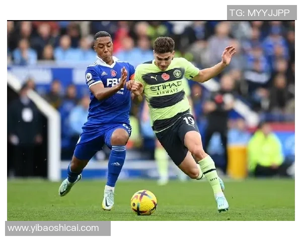 中超精彩对决里昂与曼城战成平局神扑瞬间引发全场热烈反响 中超精彩对决里昂与曼城战成平局神扑瞬间引发全场热烈反响